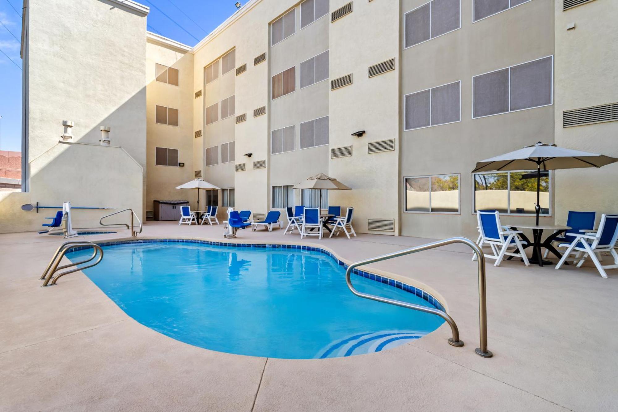 Comfort Inn & Suites Albuquerque Downtown Ngoại thất bức ảnh