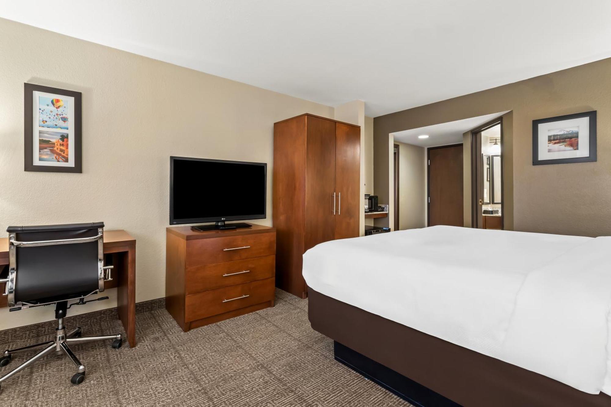 Comfort Inn & Suites Albuquerque Downtown Ngoại thất bức ảnh